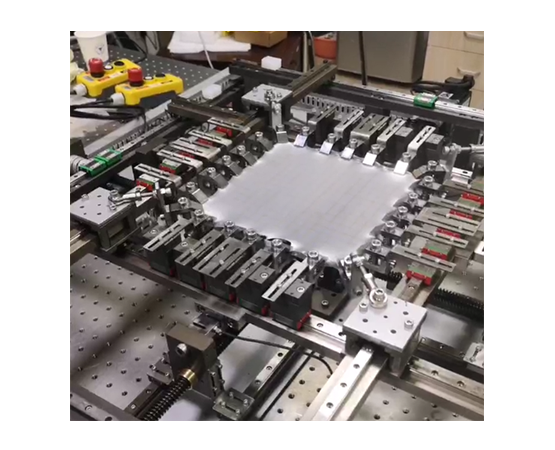 DFM-XXX  微(wēi)機(jī)控制(zhì)軟材料雙向拉伸試驗機(jī)